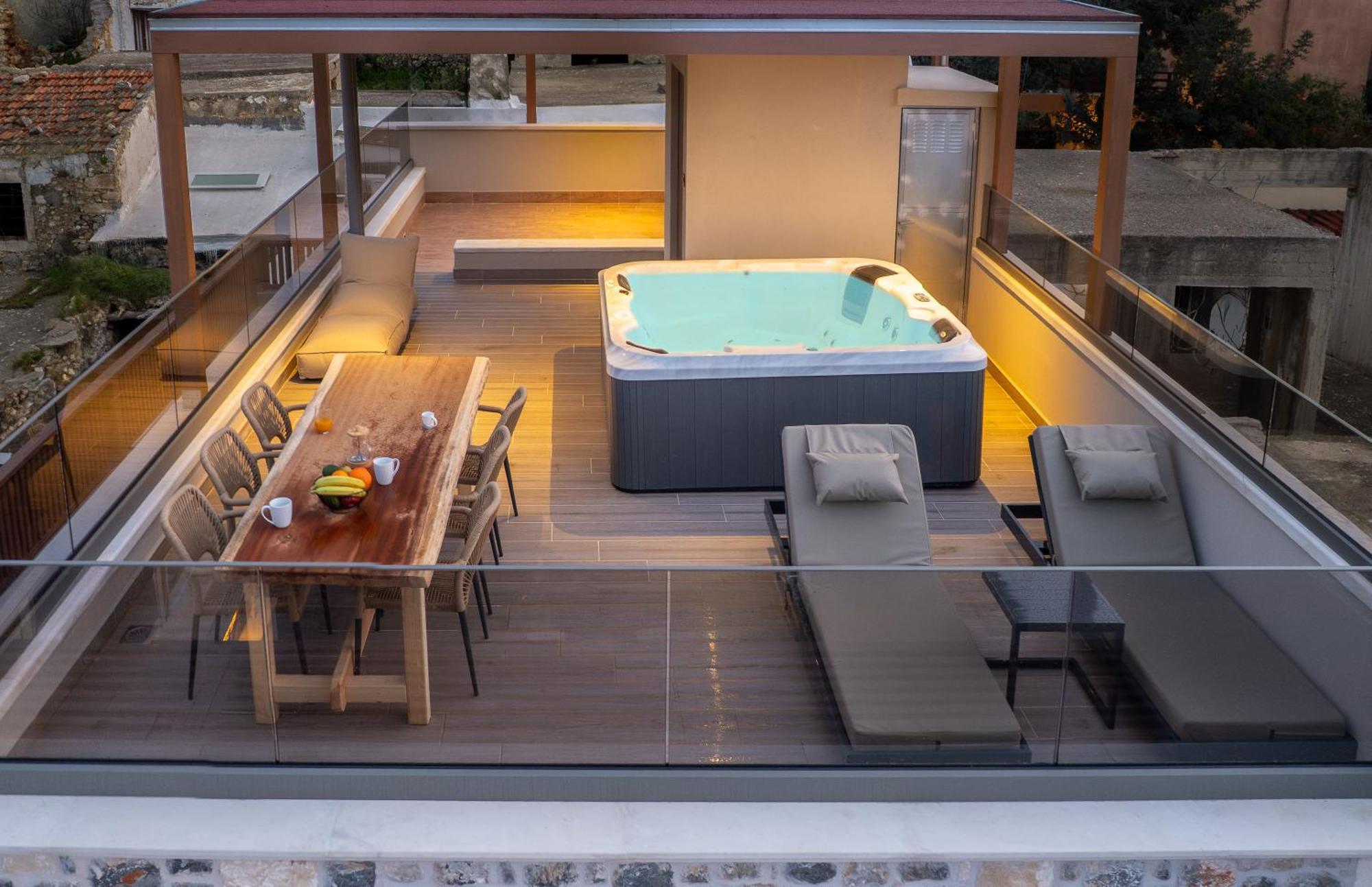 Villa Nicole - Private Pool & Rooftop Jacuzzi Hersonissos  Exteriér fotografie