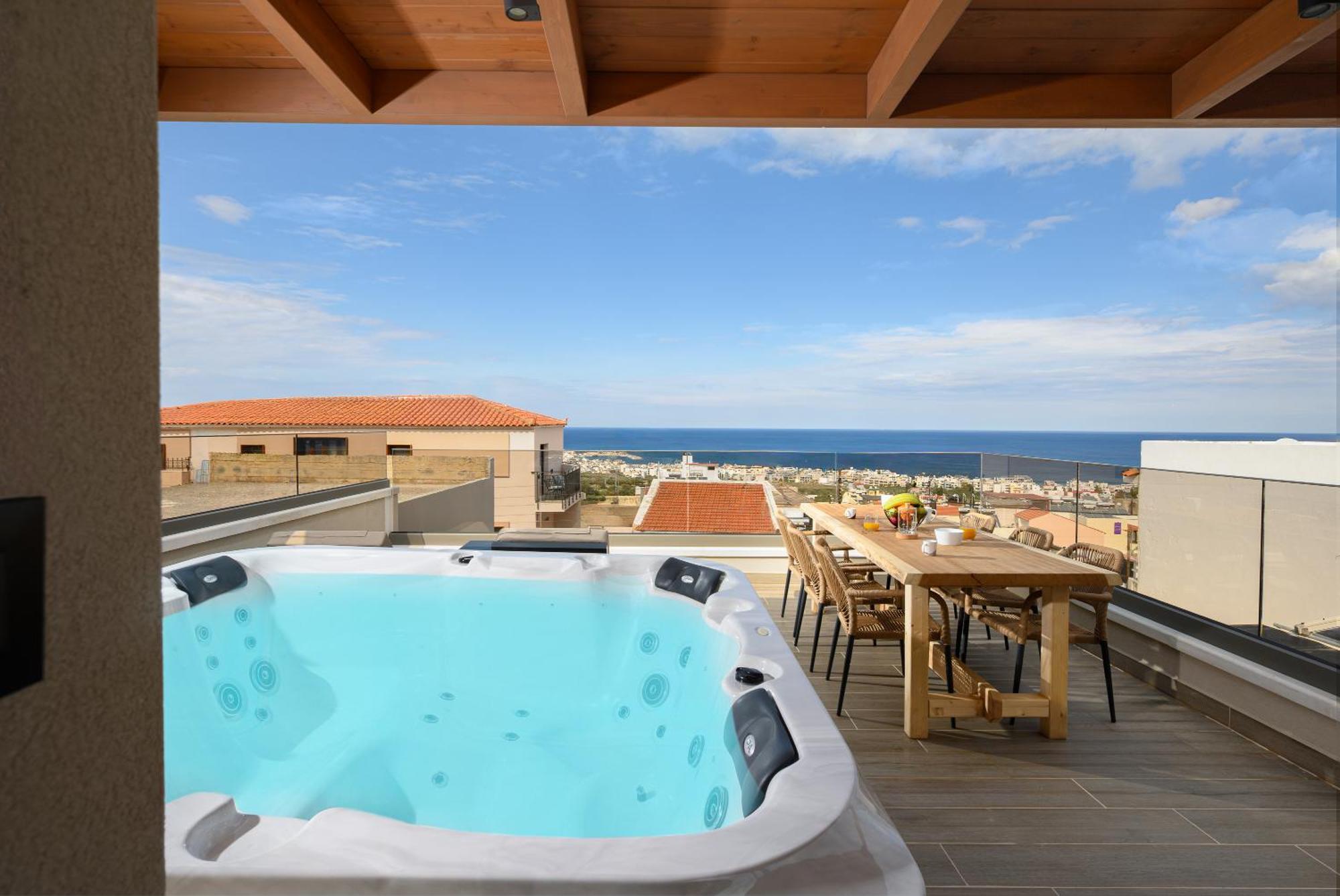 Villa Nicole - Private Pool & Rooftop Jacuzzi Hersonissos  Exteriér fotografie